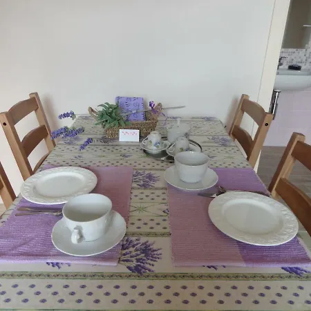 Casa Papaveri Rossi Apartment *