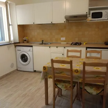 Apartment Casa Papaveri Rossi Finale Ligure