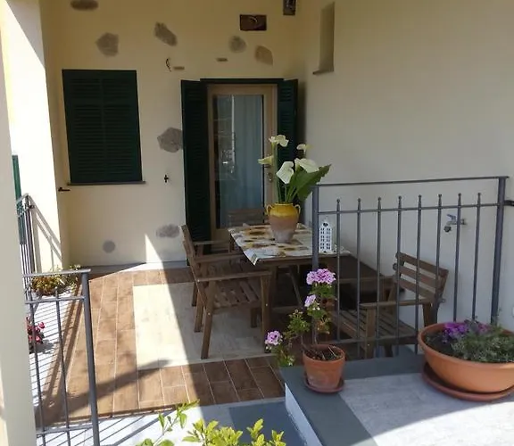 Casa Papaveri Rossi Daire Finale Ligure